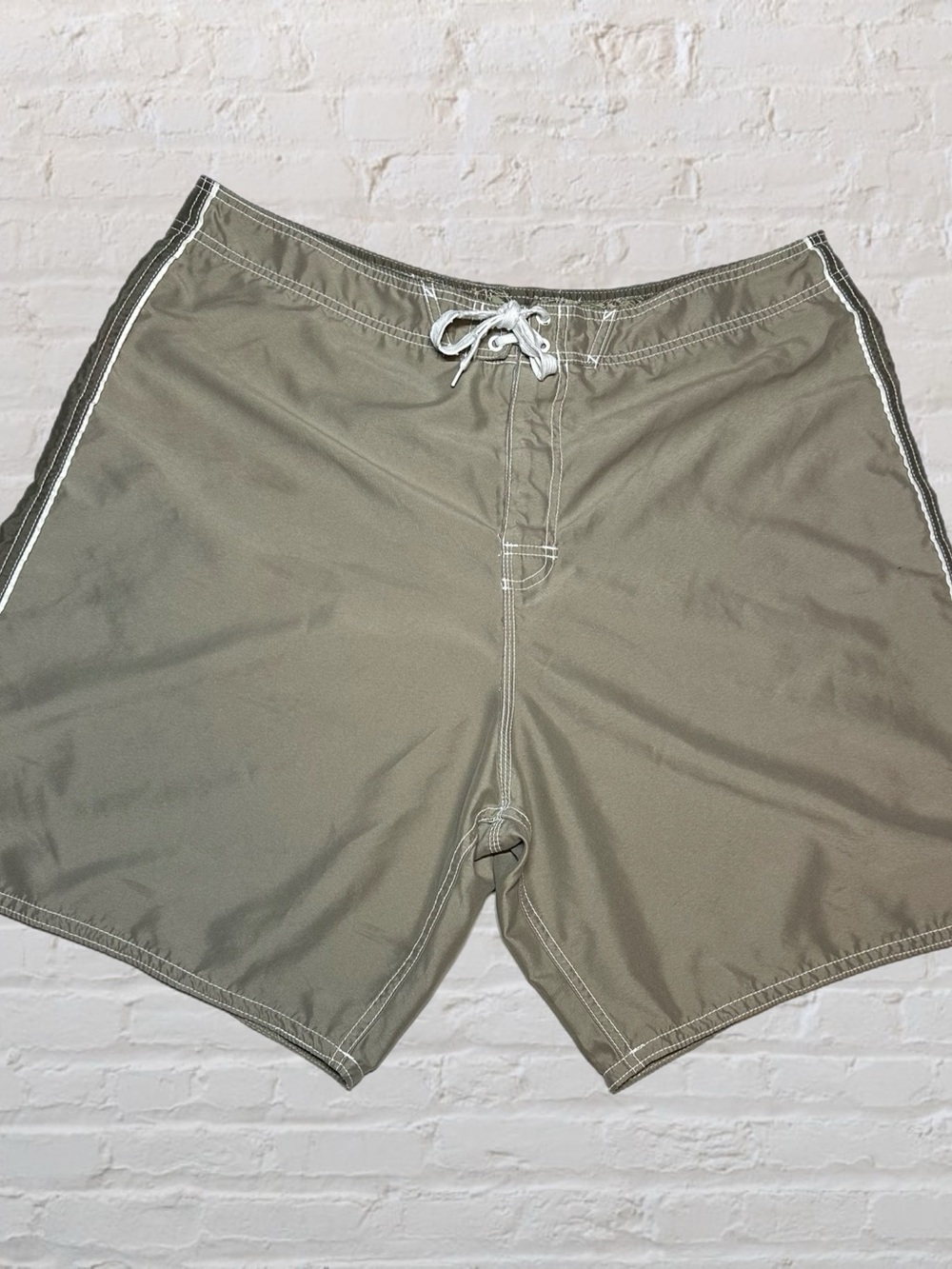 Joe Boxer Two Tone Khaki w/ White Trim Surf Swim Board Shorts in Men’s X-Large